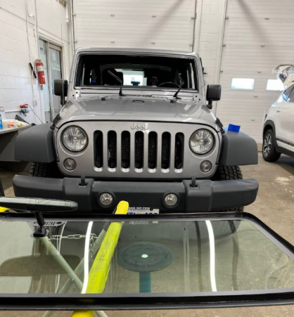 star-windshield-auto-glass-repair-services-big-1